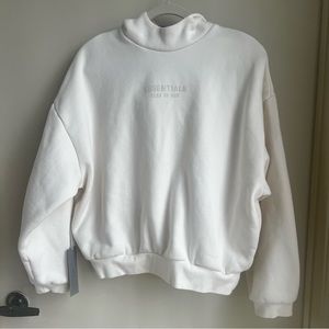 Essentials fear of god hoodie in Cloud Dancer XS unisex NWT